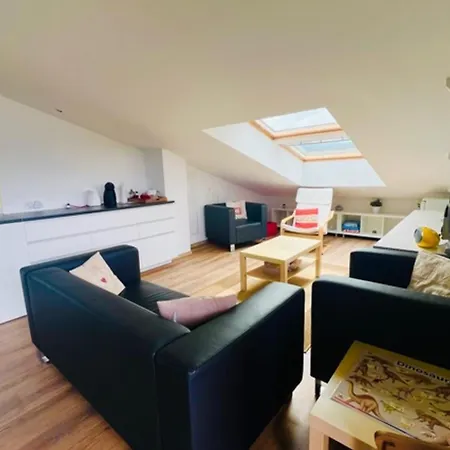 Apartment Beautiful Overlooking ! *