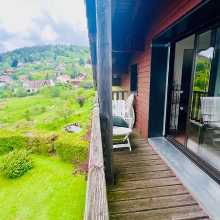 Beautiful Overlooking ! Apartment *